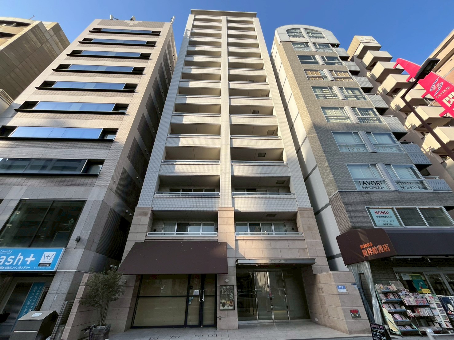 谷町六丁目駅徒歩1分！南向きで日当たり良好なお部屋です！